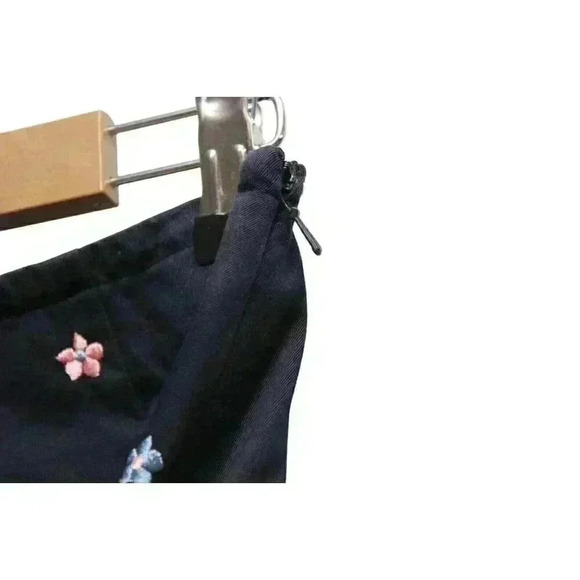 High Waisted A-Line Below Knee Skirt Size 10 Navy Multicolor Embroidered Floral - Picture 6 of 12